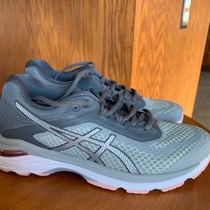 Women’s ASICS GT20006 Dynamic Duomax Running Shoe